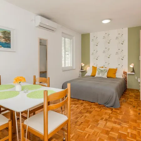 Appartamento 1 Bedroom Cozy In